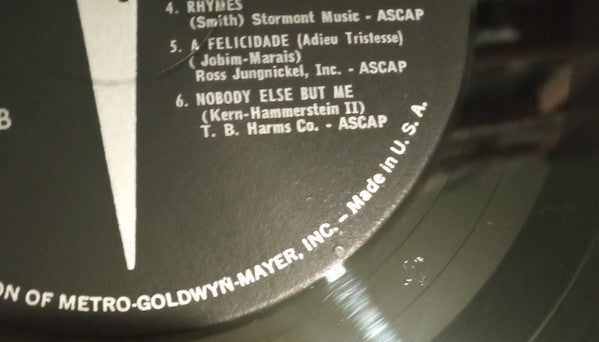 Paul Smith – Latin Keyboards & Percussion